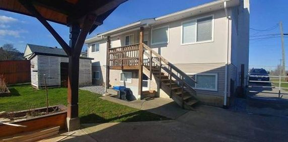 2 bed lower home near VIU - Photo 2