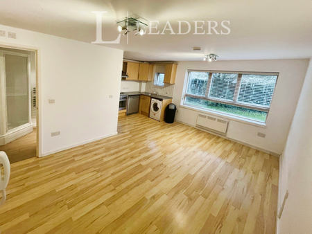 1 bedroom property to rent - Photo 2