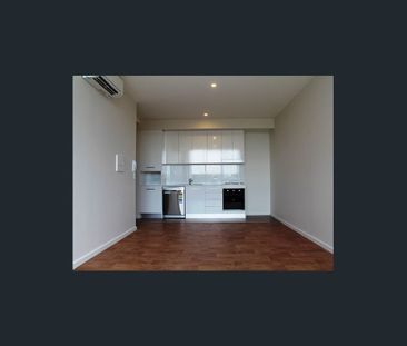 EASTSIDE APARTMENT - Photo 2