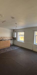 2 Beds - Apartment - - Photo 4