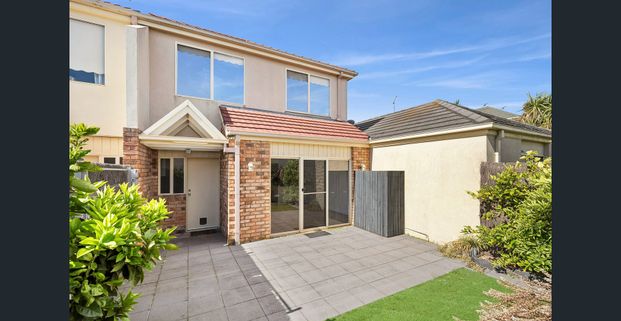 Modern Sophistication in the Heart of Geelong West - Photo 1