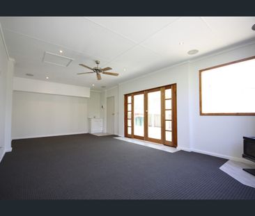 Redan 2BR, 1 BA, spacious home, oversized yard, 1.5kms to hospitals... - Photo 1