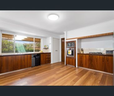 12 Walker Place, Gosnells, WA 6110 - Photo 3