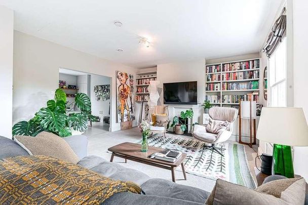 Hammersmith Grove, Brackenbury Village, W6 - Photo 1