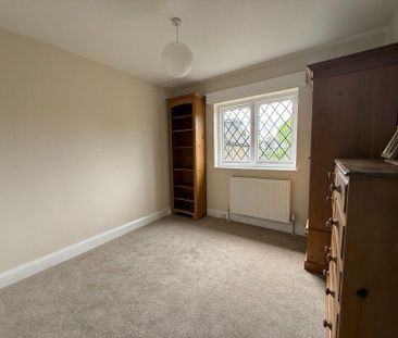 4 bedroom terraced house to rent - Photo 4