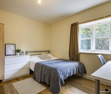 5 bedroom semi-detached house to rent - Photo 3