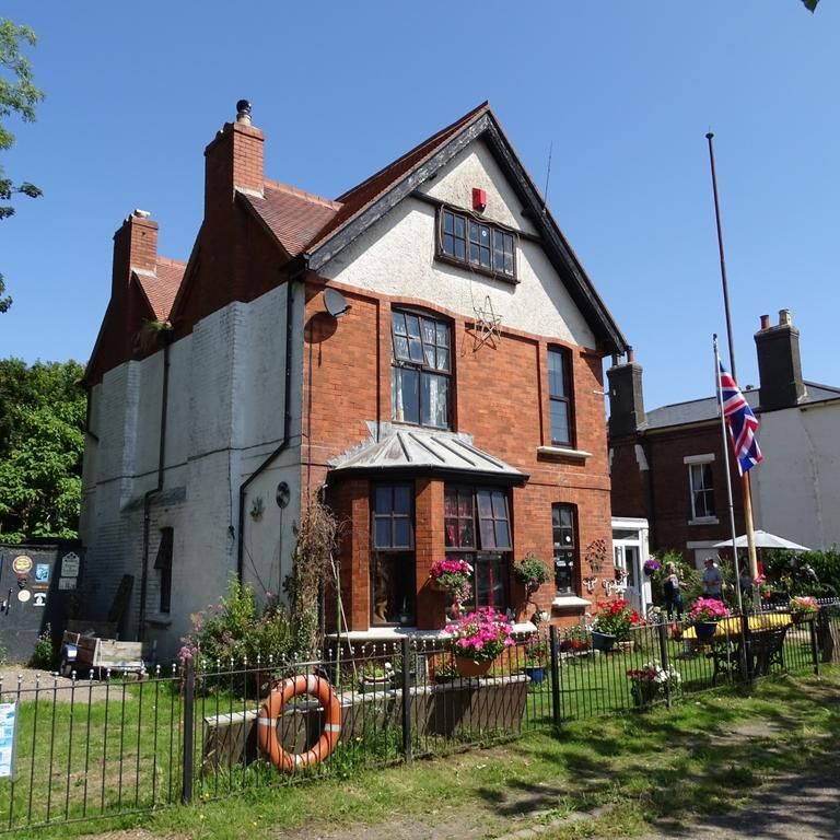 6 bedroom terraced house to rent - Photo 1