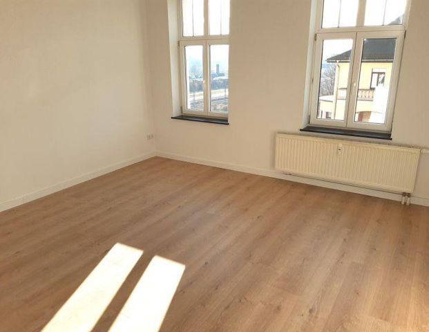 **Mit Ausblick** 3 Zimmer Wohnung in Werdau West zu vermieten! - Photo 1
