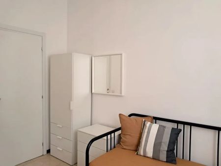 Via Fridtjof Nansen, Milan, Lombardy 20156 - Photo 4