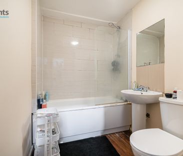 5 bedroom house to rent - Photo 2