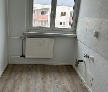 Rent now – pay less!!! 3-room apartment with balcony! - Foto 1