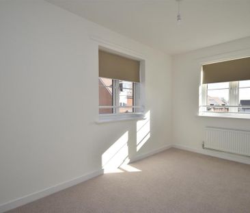 3 bedroom end of terrace house to rent - Photo 6