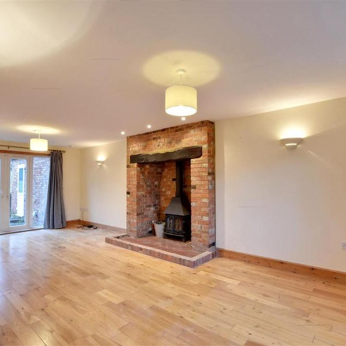 4 bedroom detached house to rent - Photo 1