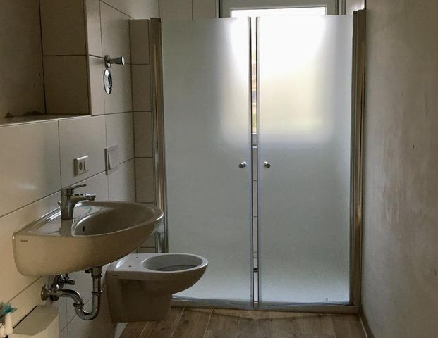 EG Wohnung mit Terrasse, Baujahr 2022, citynah, 2 km zum Wald - Foto 1