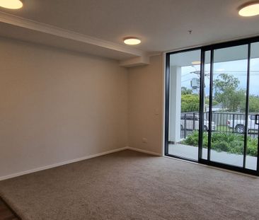 Apartment Full of Sunlight - Photo 4