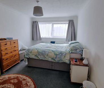 A 2 Bedroom Flat Instruction to Let in Bexhill on Sea - Photo 6