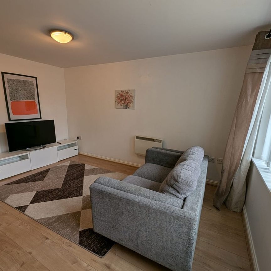 2 Bed Flat, Silchester Drive, M40 - Photo 1