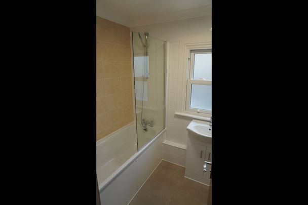 1 Bed Flat, Adelaide Ave, SE4 - Photo 1