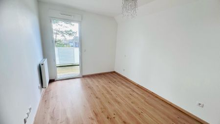 LOCATION ANNEE Appartement 2 pièces 42.20 m² + 11m² de balcon 2 eme étage avec ascenseur CA2RNAC 56340 - Photo 3