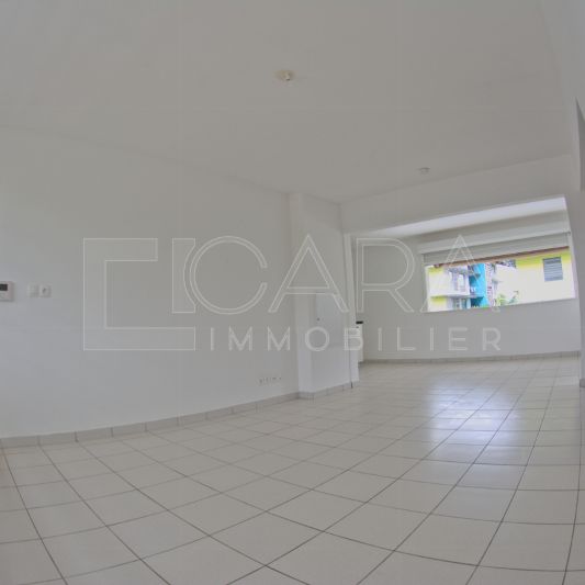 Location Appartement 2 pièces 52m² CAYENNE 97300 - Photo 1