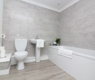 3 Bedroom Mid Terraced House - Photo 1