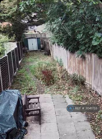 1 bedroom in a house share to rent - Photo 5