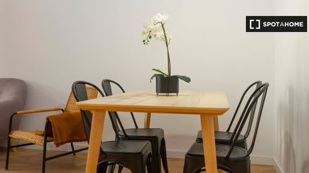 barcelona, Catalonia 08001 - Photo 2