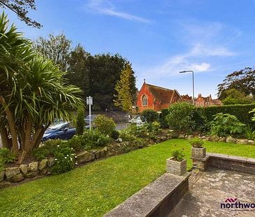 Blackwater Road, Meads, Eastbourne, BN21 - Photo 6