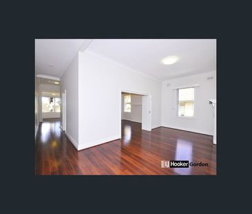 Walk to Trains, Spacious Home and Pets Friendly - Photo 1