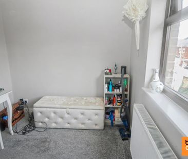3 bedroom semi-detached house to rent - Photo 6