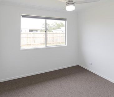 BEAUTIFUL BRAND NEW HOME - WALK TO THE BEACH! - Photo 5