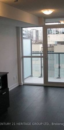 Yonge/Eglinton-Freshly Painted Bright 1Bd+Den w Locker - Photo 1