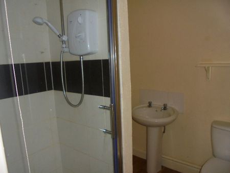 1 bed First Floor Flat/Apartment, - Photo 3