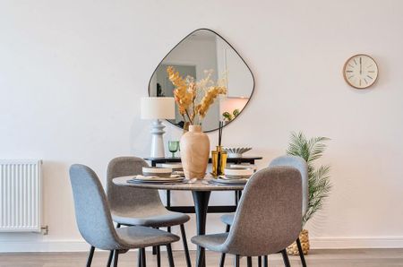 3 bedroom apartment to rent - Photo 2