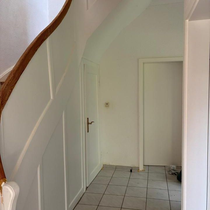 Geräumige 4,5-Zimmer-Wohnung über 2 Etagen mit Terrasse und Garten in ruhiger Lage - Photo 1