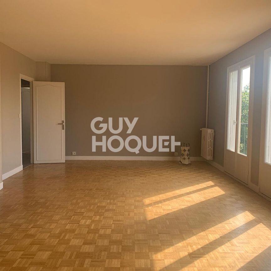 LOCATION d'un appartement F4 (90 m²) à COMPIEGNE - Photo 1