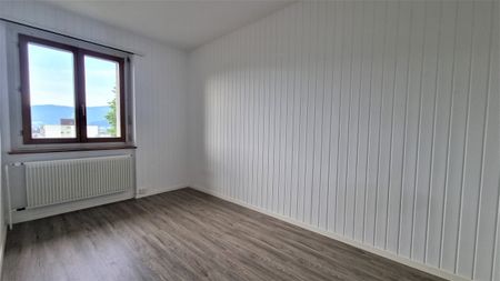 Appartement de 4 pièces au 2ème étage à Delémont - Photo 2