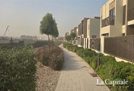 Garden and Pool View | Ready to Move | Maintained - Photo 3