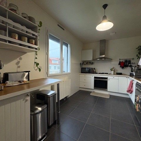 Location Maison 5 pièces 130m² ST BENOIT 86280 - Photo 1