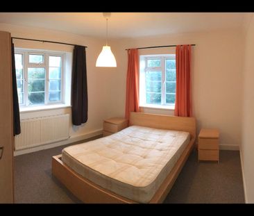 3 Bed Flat, Leigham Hall, SW16 - Photo 2