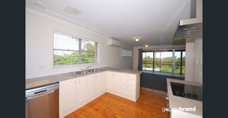 BRISBANE WATER VIEWS! - Photo 3