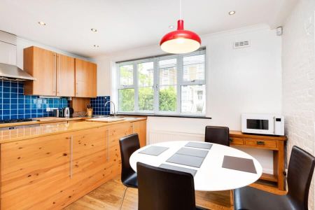 2 Bedroom House To Let - Photo 2