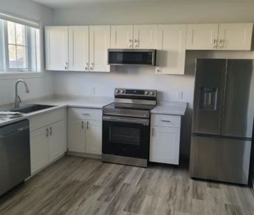 For Lease - 1 Heber Street Unit# #B, Quinte West, Ontario - Photo 3