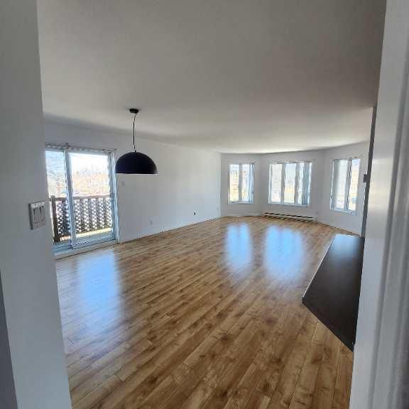 superbe 4 1/2 à Breakeyville, 1235$/M. - Photo 1