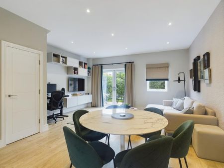 4 bedroom townhouse to rent - Photo 3