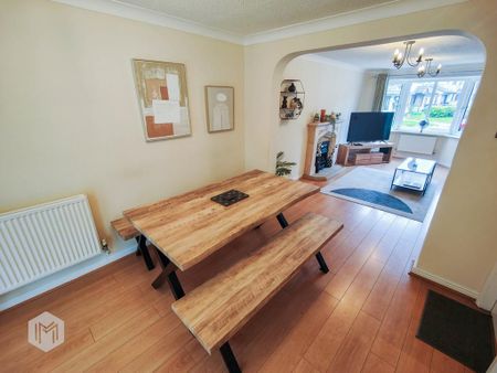 4 bedroom detached house to rent - Photo 4