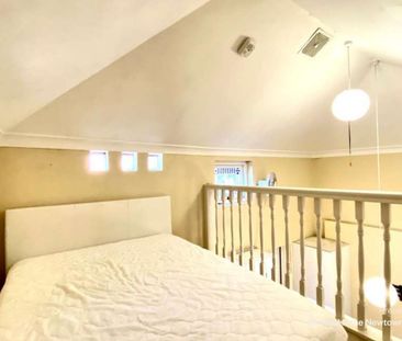 Charming Loft-Style Studio in the Heart of Newtown - Photo 1