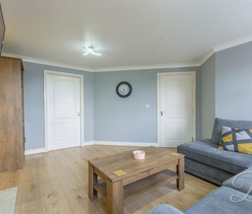 2 bedroom - Photo 2