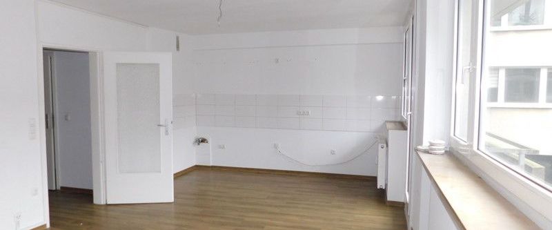 Zentraler geht's kaum: Frisch gestrichenes 1-Raum-Appartement - Photo 1