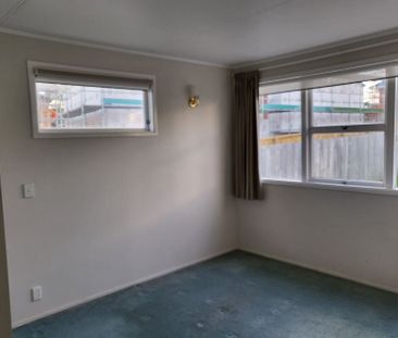 3 Bedroom House in Hillcrest Ready to Move in - Photo 4